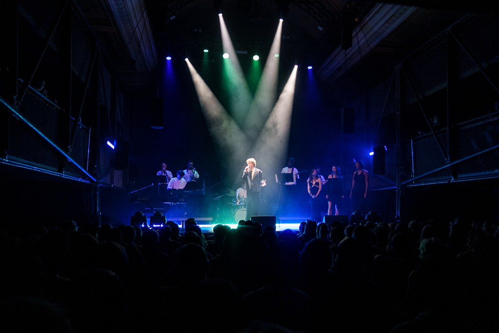 REVIEW: Tomas Clifford Got Stood Up